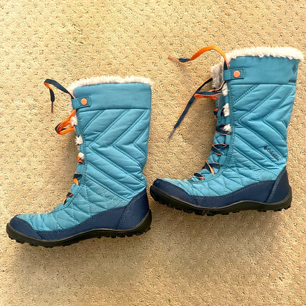 Columbia minx mid snow Omni-heat waterproof boots girls size 2